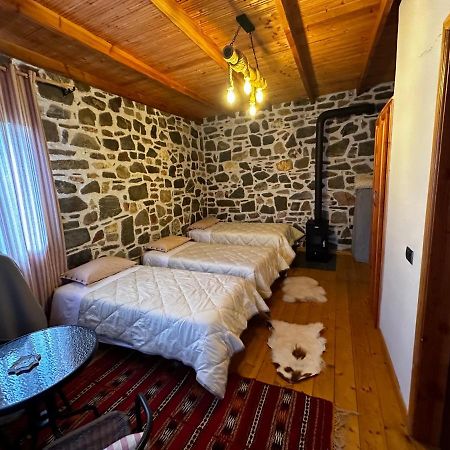 Ballkon Turi Tiranë Luaran gambar